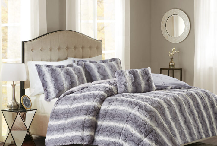 Zuri 3PC Faux Fur Comforter Set in Grey From Madison Park