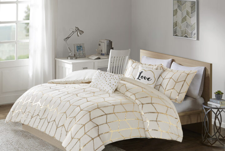 Raina Metallic Printed Duvet Cover Set in Ivory/Gold From Intelligent Design