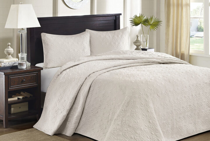 Quebec Reversible Bedspread Set in Cream From Madison Park