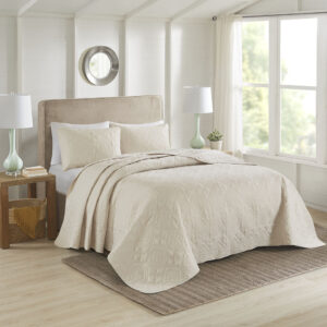 Oakley 3 Piece Reversible Bedspread Set in Cream From 510 Design