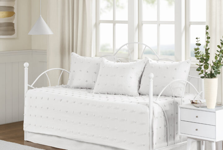 Brooklyn Cotton Jacquard Daybed Set in Ivory From Urban Habitat