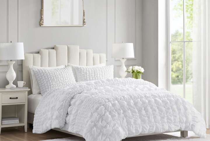 Evelyn 3 Piece Stripe Ruched Comforter Set in White From Madison Park