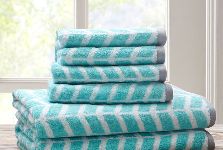 Nadia Cotton Jacquard Bath Towel 6 Piece Set in Aqua From Intelligent Design