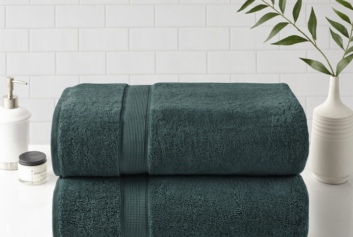 100% Cotton Bath Sheet Antimicrobial 2 Piece Set in Dark Green From Madison Park Signature