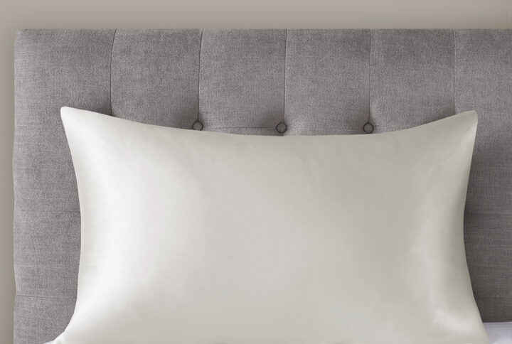 Silk 100% Mulberry Single Pillowcase in Ivory From Madison Park