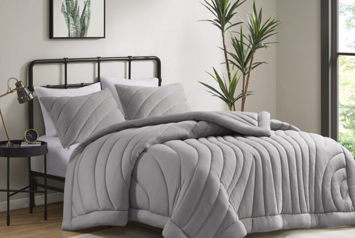 Juniper Poly Jersey Puffy Comforter Set in Gray From Urban Habitat