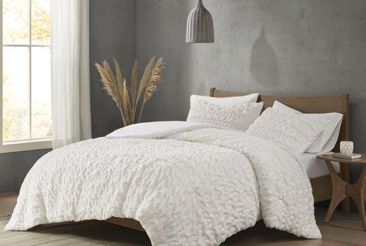 Blair Ruched Fur Down Alternative Comforter Set in Ivory From Madison Park