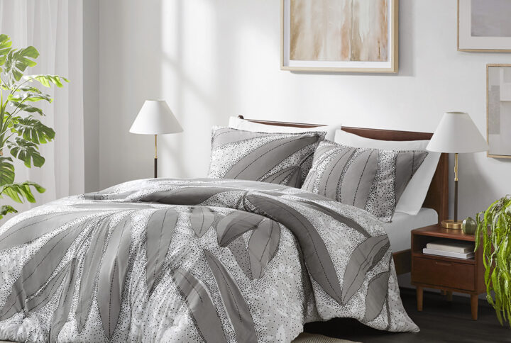 Adrian Botanical Cotton Duvet Cover Set in Gray From Urban Habitat