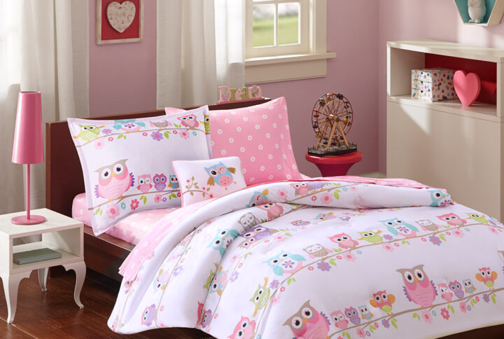 Wise Wendy Owl Comforter Set with Bed Sheets in White From Mi Zone Kids