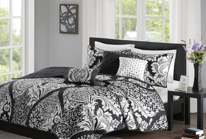 Vienna 6 Piece Printed Cotton Quilt Set with Throw Pillows in Black From Madison Park