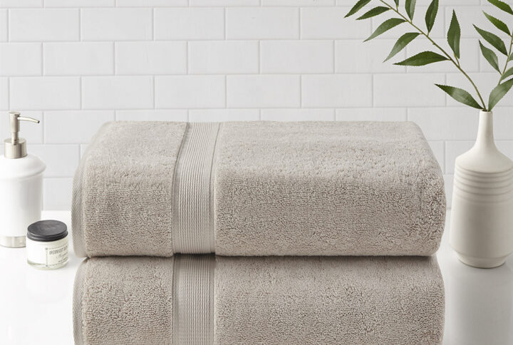 800gsm 100% Cotton Bath Sheet Antimicrobial 2 Piece Set in Natural From Madison Park Signature