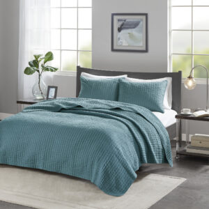 Keaton 3 Piece Quilt Set in Teal From Madison Park