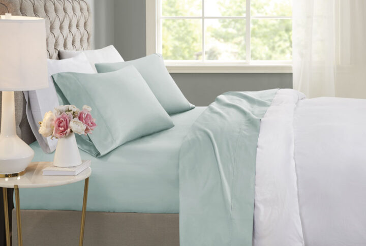 600 Thread Count Cooling Cotton Blend 4 PC Sheet Set in Seafoam From Beautyrest