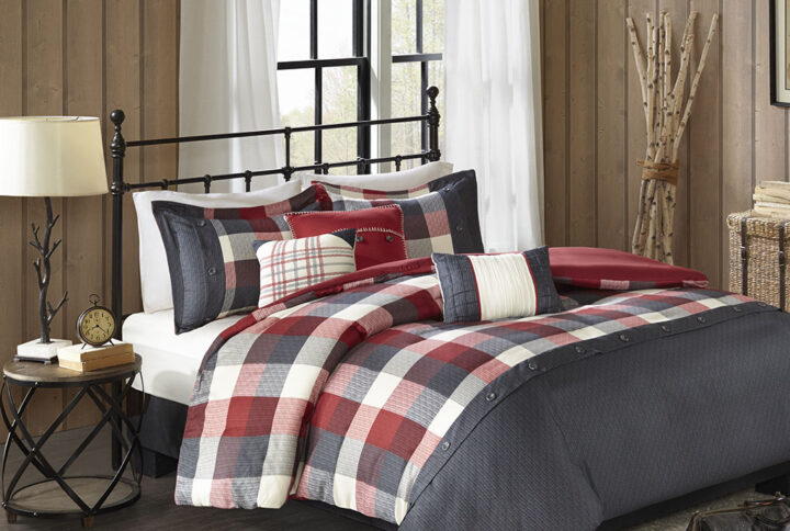 Ridge 6 Piece Herringbone Duvet Cover Set in Red From Madison Park