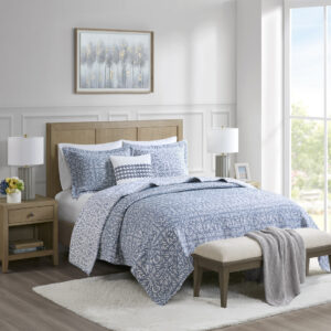 Harmony 4 Piece Oversized Reversible Matelasse Quilt Set with Throw Pillow in Blue From Madison Park Signature