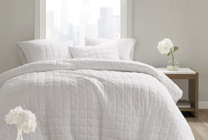 Cocoon 3 Piece Quilt Top Comforter Mini Set in White From N Natori