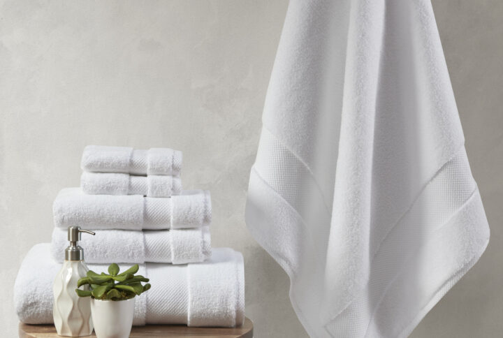 Splendor 1000gsm 100% Cotton 6 Piece Towel Set in White From Madison Park Signature