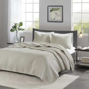 Keaton 3 Piece Quilt Set in Cream From Madison Park