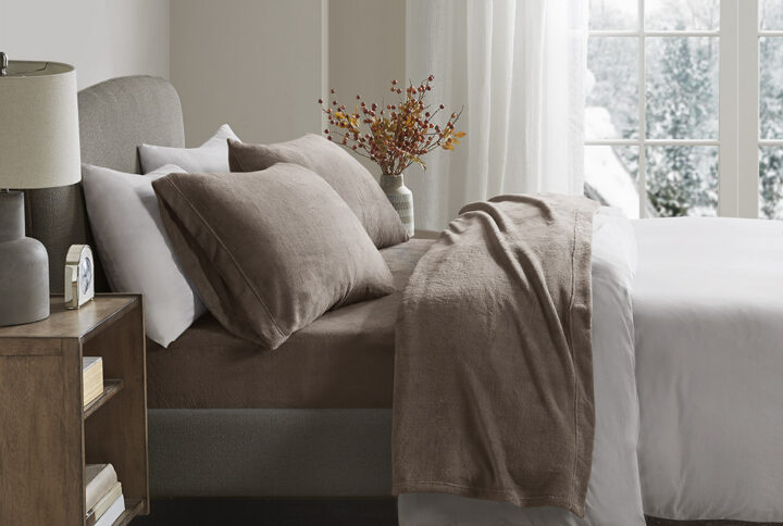 Soloft Plush Micro Plush Sheet Set in Brown From True North by Sleep Philosophy