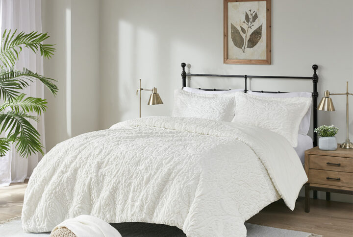 Norfolk Ultra Plush Comforter Mini Set in Ivory From Madison Park