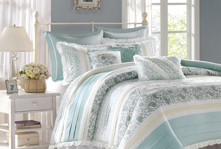 Dawn 9 Piece Cotton Percale Duvet Cover Set in Aqua From Madison Park