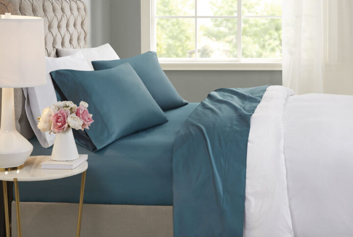 600 Thread Count Cooling Cotton Blend 4 PC Sheet Set in Teal From Beautyrest