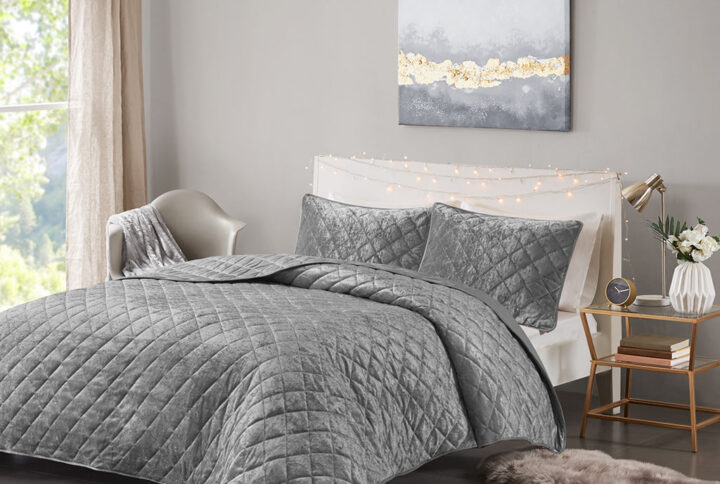 Felicia Velvet Quilt Set in Grey From Intelligent Design