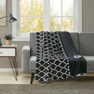 Heated Ogee Throw in Black From Beautyrest