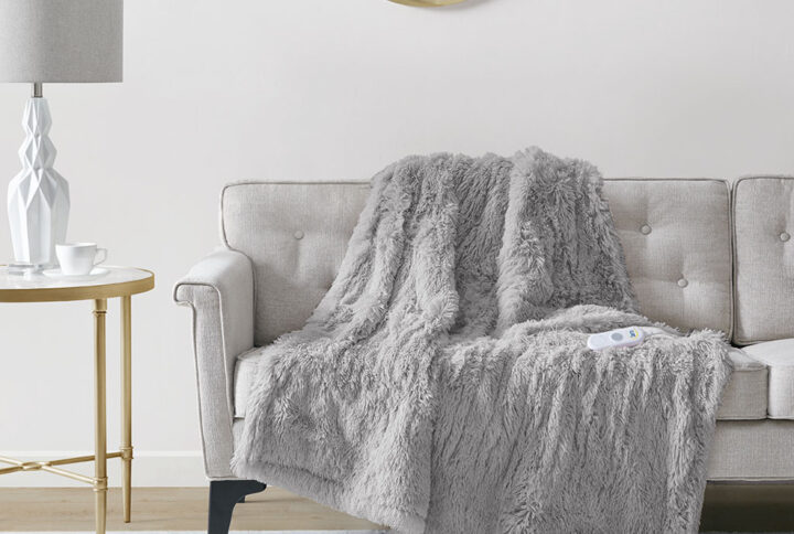 Malea Shaggy Faux Fur Heated Throw in Grey From Serta