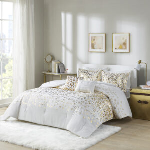 Lillie Metallic Animal Printed Comforter Set in Ivory/Gold From Intelligent Design