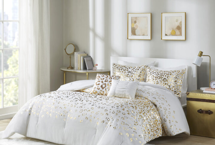 Lillie Metallic Animal Printed Comforter Set in Ivory/Gold From Intelligent Design