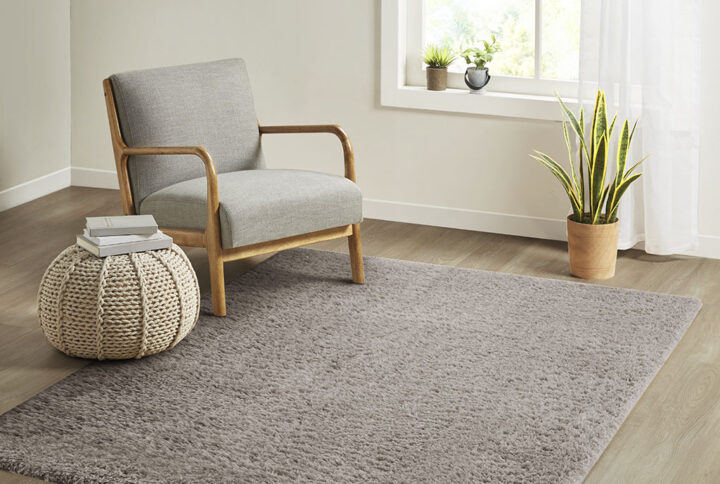 Camdyn Super Soft Polyester Shag Area Rug in Grey From Madison Park