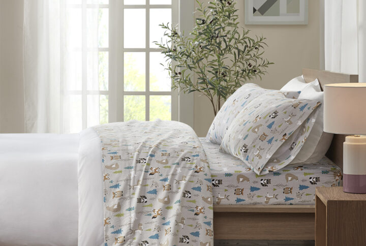 Cozy Flannel Printed Sheet Set in Multi Forest Animals From True North by Sleep Philosophy