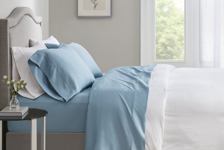 700 Thread Count Cotton Tri-Blend 4 PC Sheet Set in Blue From Beautyrest