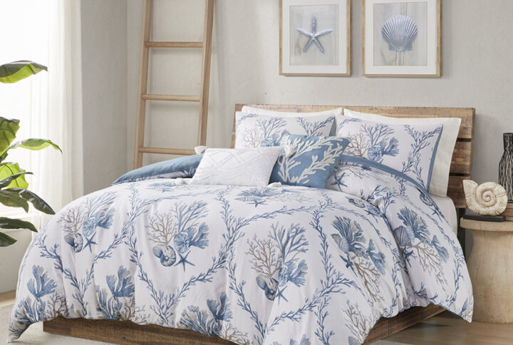 Pismo Beach 5 Piece Cotton Duvet Cover Set with Throw Pillows in Blue/White From Harbor House