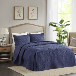 Quebec 3 Piece Split Corner Pleated Quilted Bedspread in Navy From Madison Park