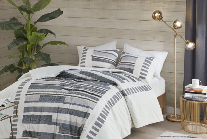 Serena 3 Piece Cotton Printed Duvet Cover Set w/ trims in Navy From INK+IVY