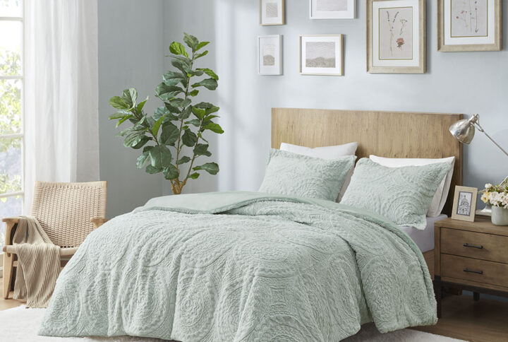 Arya Embroidered Medallion Faux Fur Ultra Plush Comforter Mini Set in Aqua From Madison Park