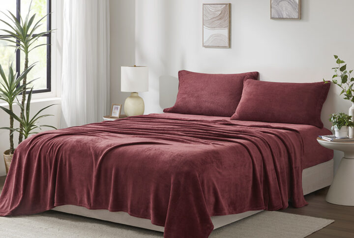 Soloft Plush Micro Plush Sheet Set in Burgundy From True North by Sleep Philosophy