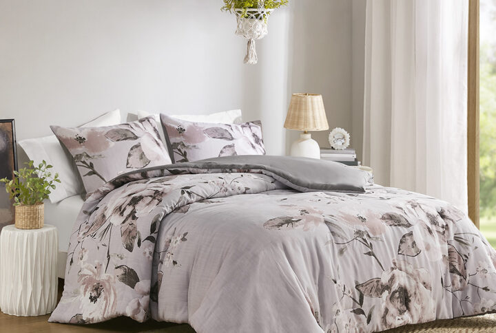 Neko 3 Piece Floral Printed Comforter Set in Lilac From Madison Park