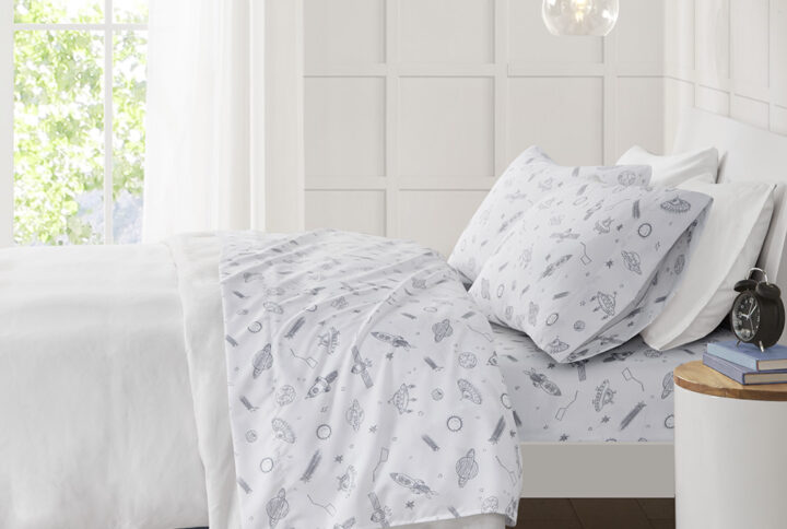 Printed Microfiber Sheet Set in Space Rocket From Mi Zone