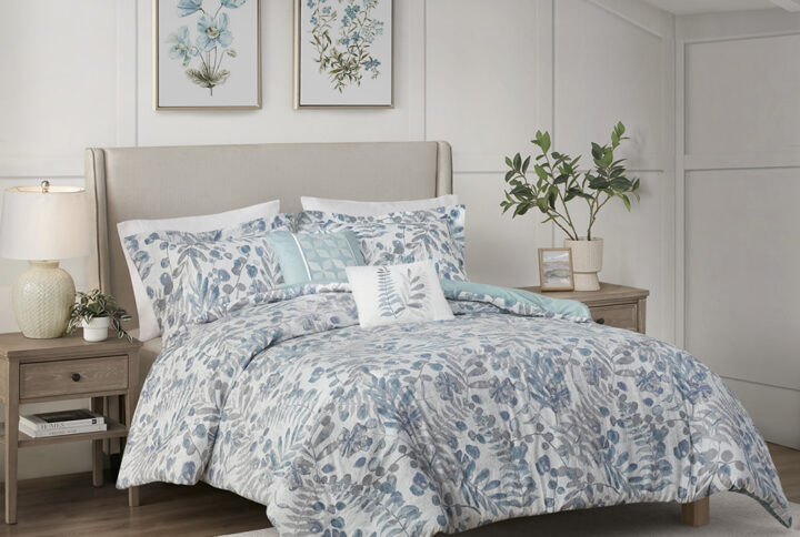 Bonnie 5 Piece Botanical Floral Seersucker Duvet Cover Set in Blue From Madison Park