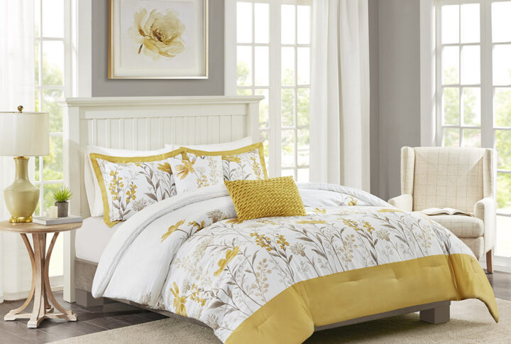 Meadow 5 Piece Cotton Comforter Set in Yellow From Harbor House