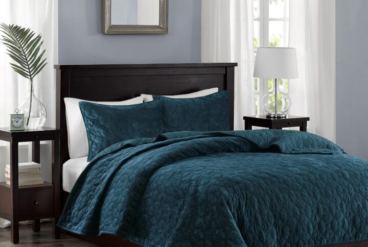 Harper 3 Piece Velvet Quilt Set in Teal From Madison Park