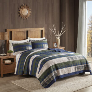 Spruce Hill Oversized Cotton Quilt Mini Set in Green From Woolrich