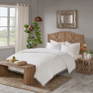 Lillian Cotton Duvet Cover Set in Ivory From Madison Park