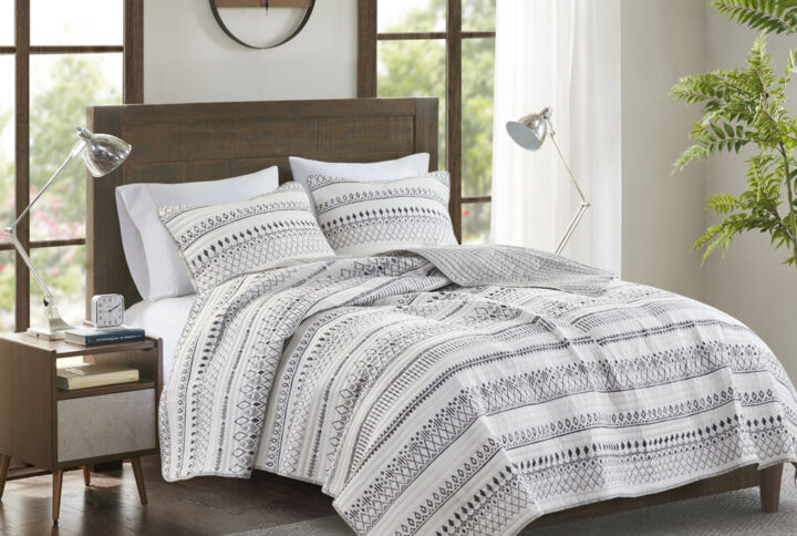 Fraser 3 Piece Printed Microfiber Seersucker Quilt Set in Ivory/Black From Madison Park