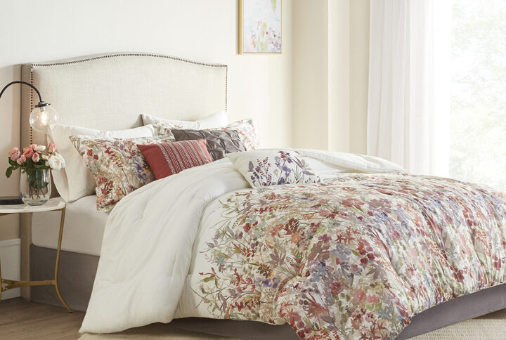 Mariana 7 Piece Cotton Printed Comforter Set in Multi From Madison Park