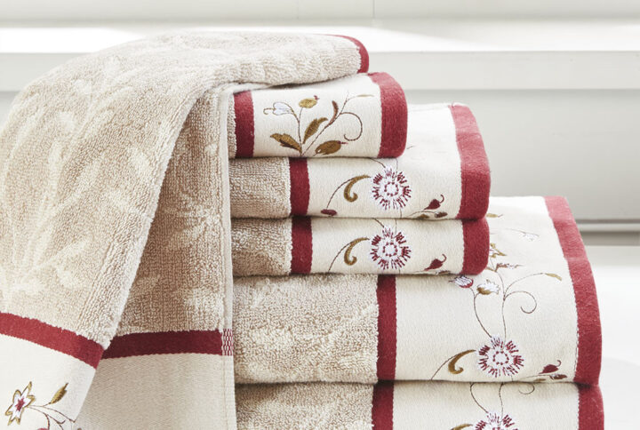 Serene Embroidered Cotton Jacquard 6 Piece Towel Set in Red From Madison Park