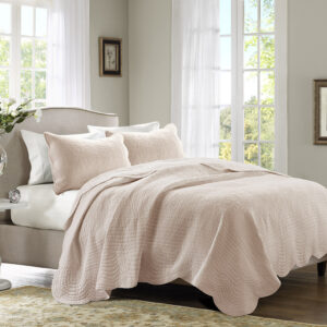 Tuscany 3 Piece Reversible Scalloped Edge Quilt Set in Blush From Madison Park